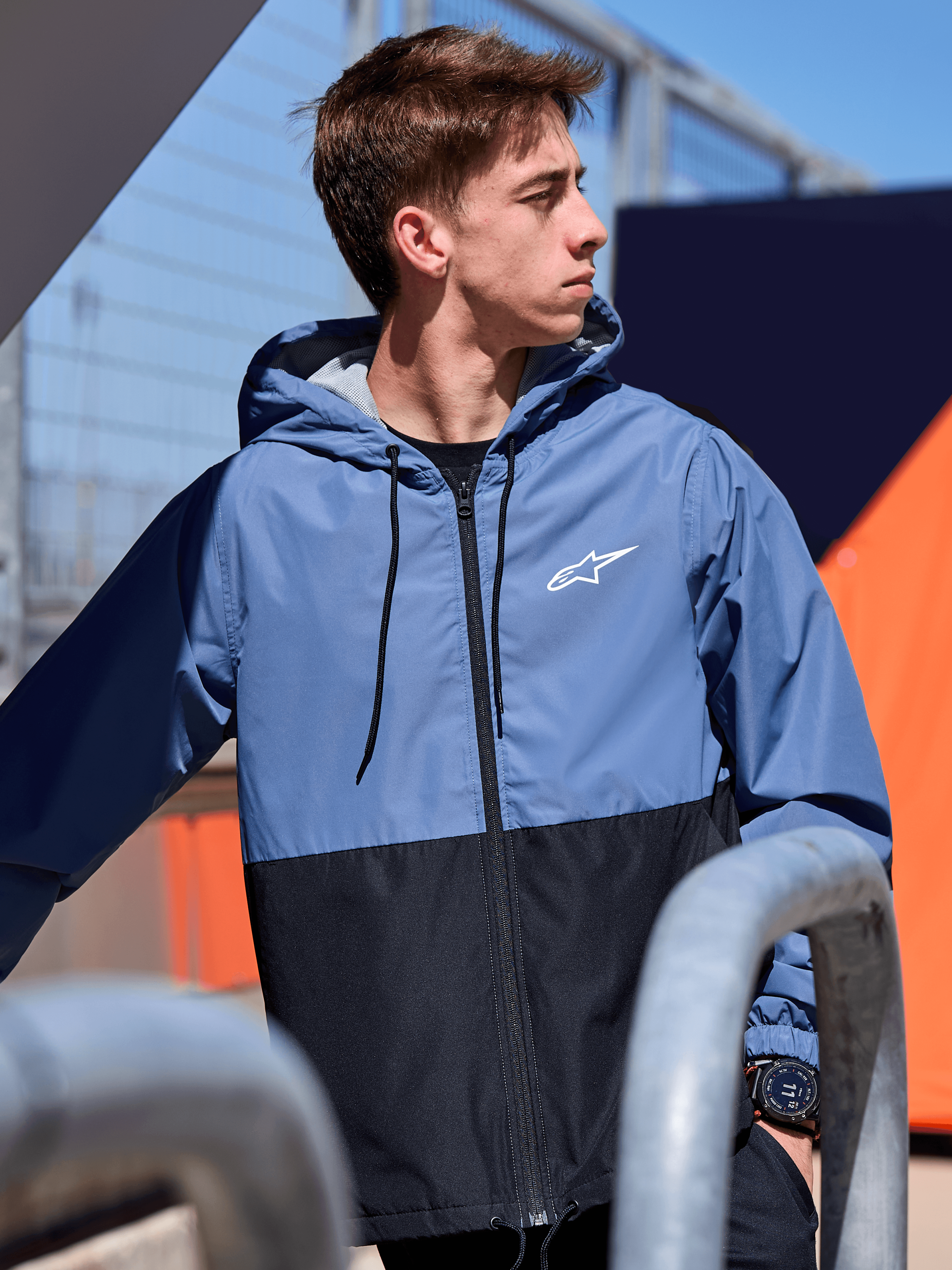 1244-11018-1101_lifestyle1-Speeder-Windbreaker-Jacket.png