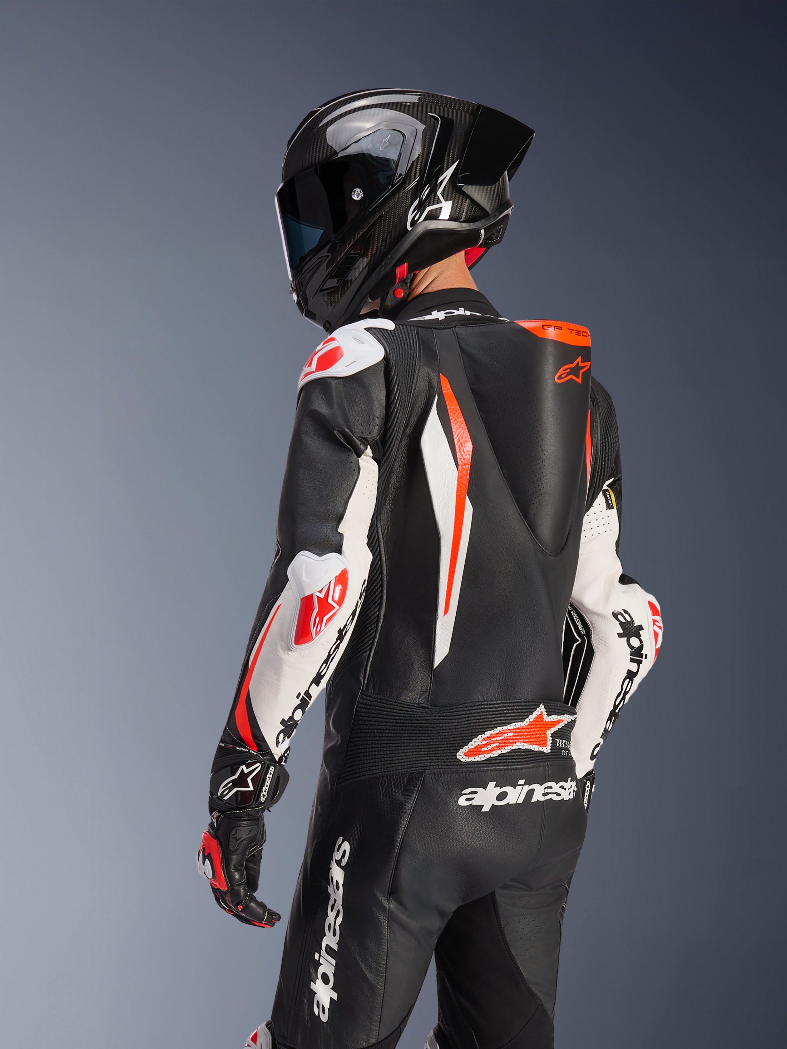 3150226_1231_GP_TECH_V5_1PC_LEATHER_SUIT_HELMET_BS.jpg