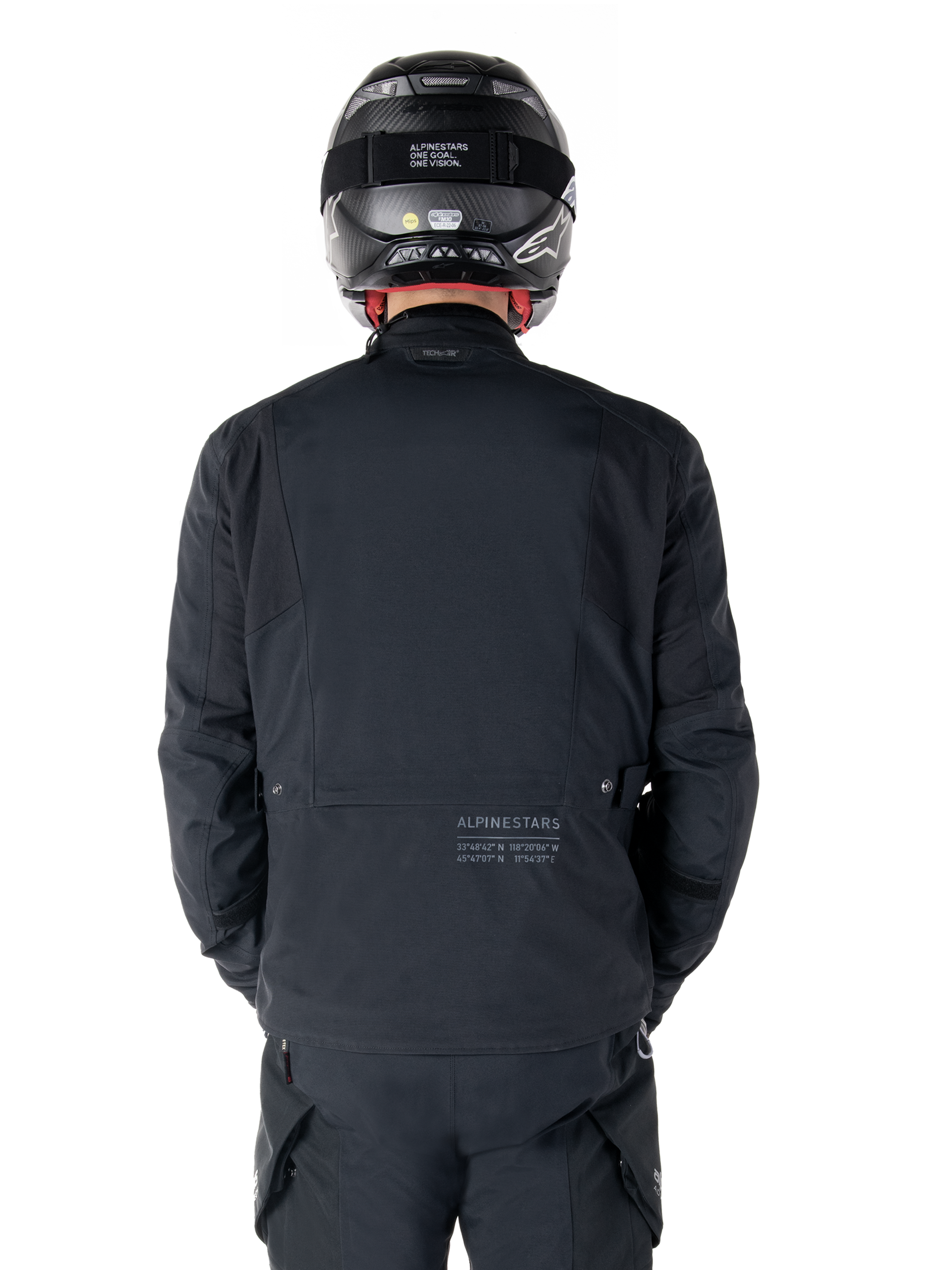 3600325-10-m4_st-7-prime-gore-tex-jacket_03e31458-0a70-461b-a726-752121379a25.png